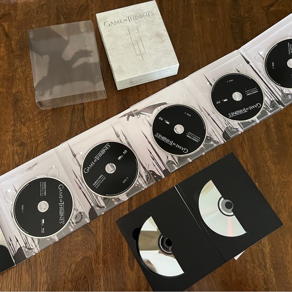 Game of Thrones Complete Third Season DVD Box - Picture 1 of 3